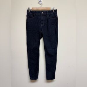Women’s Classic Dark Wash Skinny Jeans